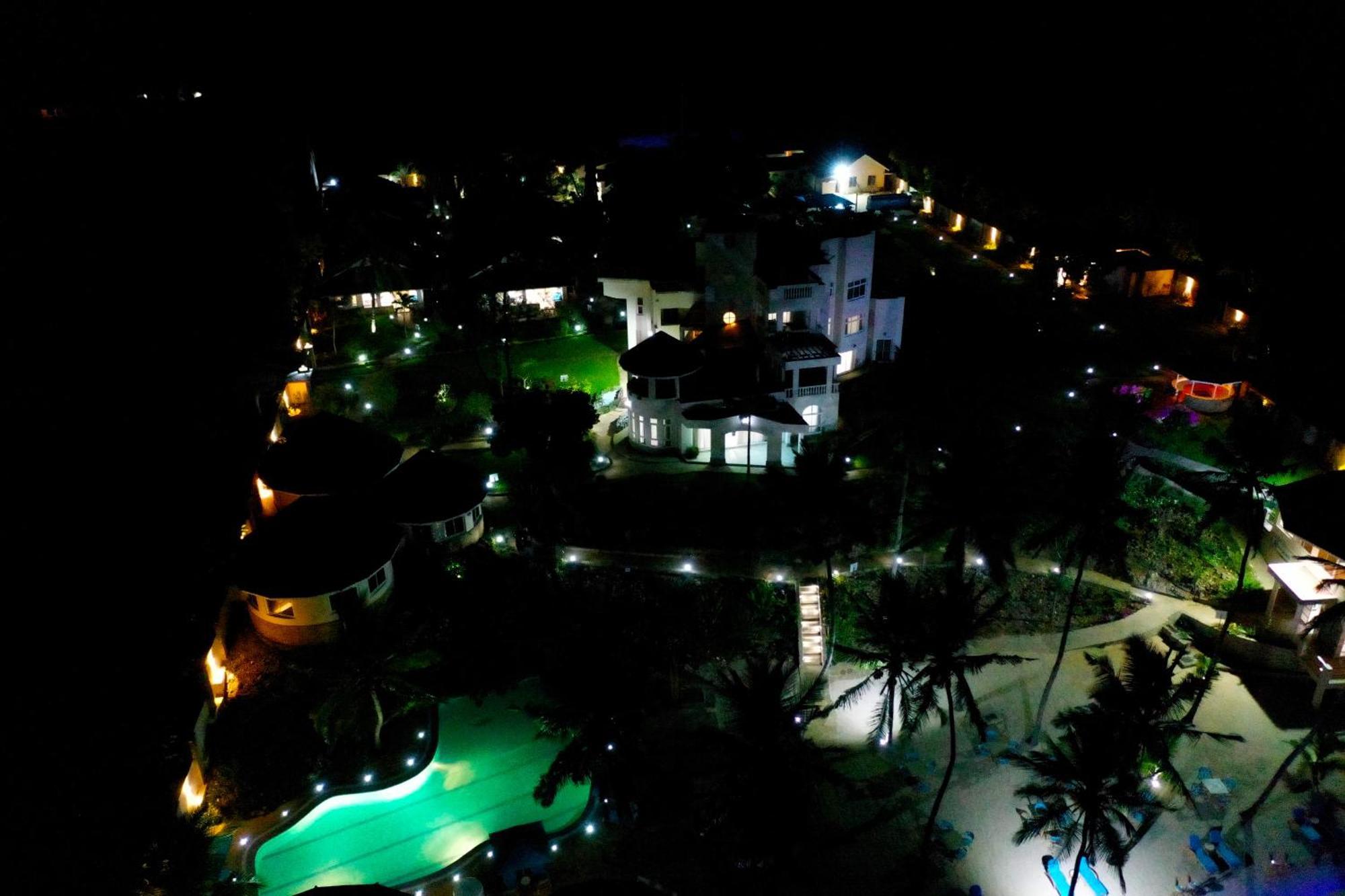 Vipingo Beach Resort Tezo Exteriér fotografie